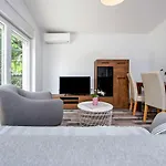 Paola Cozy Apartment